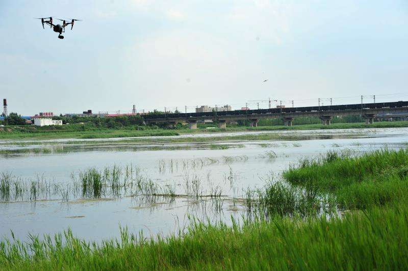 安徽烈山區利用無人機擔任“巡河員” 開展全區水污染防治(圖1) 安徽烈山區利用無人機擔任“巡河員” 開展全區水污染防治(圖1)