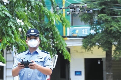 海南多地巧用無人機打贏疫情防控攻堅戰(圖2) 海南多地巧用無人機打贏疫情防控攻堅戰(圖2)